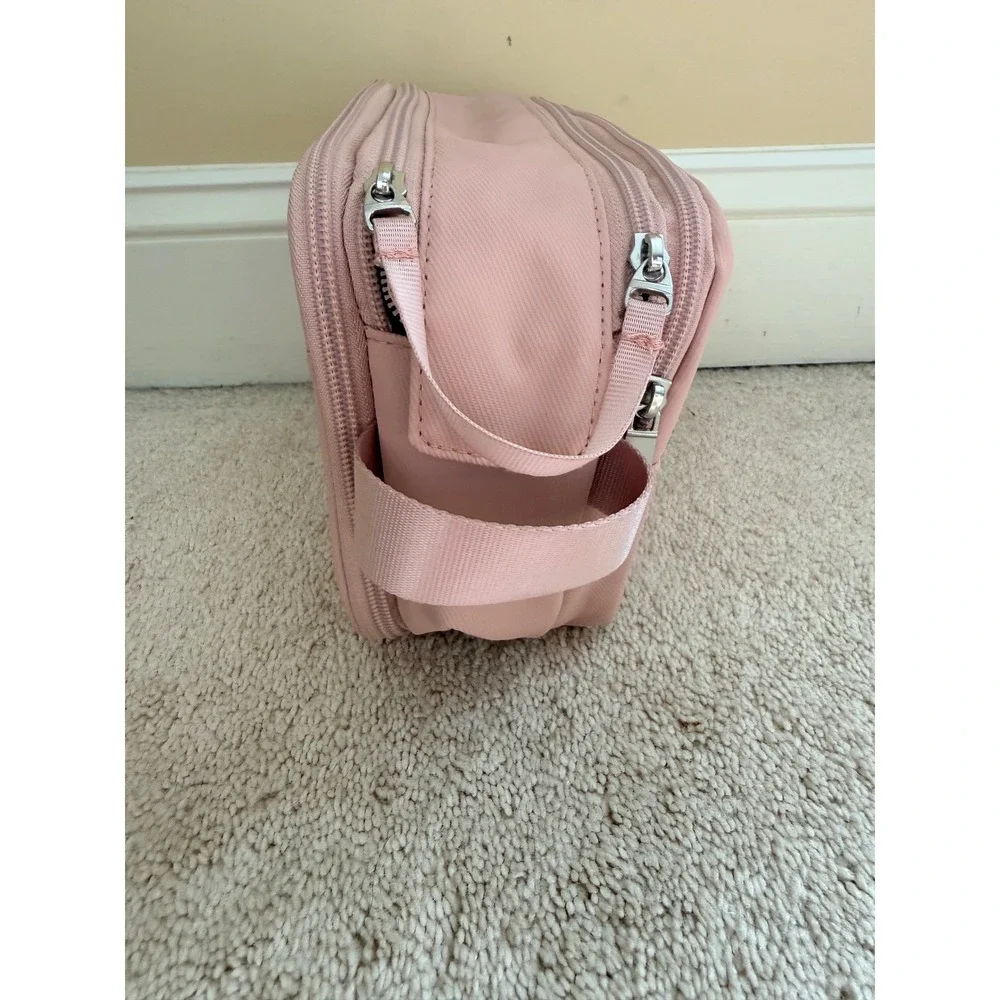 Bagsmart travel toiletry